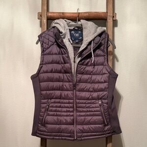 YMI Women's Grey Quilted Vest with Removable Hood